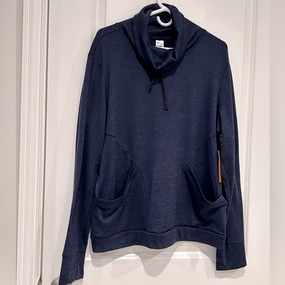 Old Navy XL NWT cowl neck Active Go Dry Pullover - Picture 1 of 5
